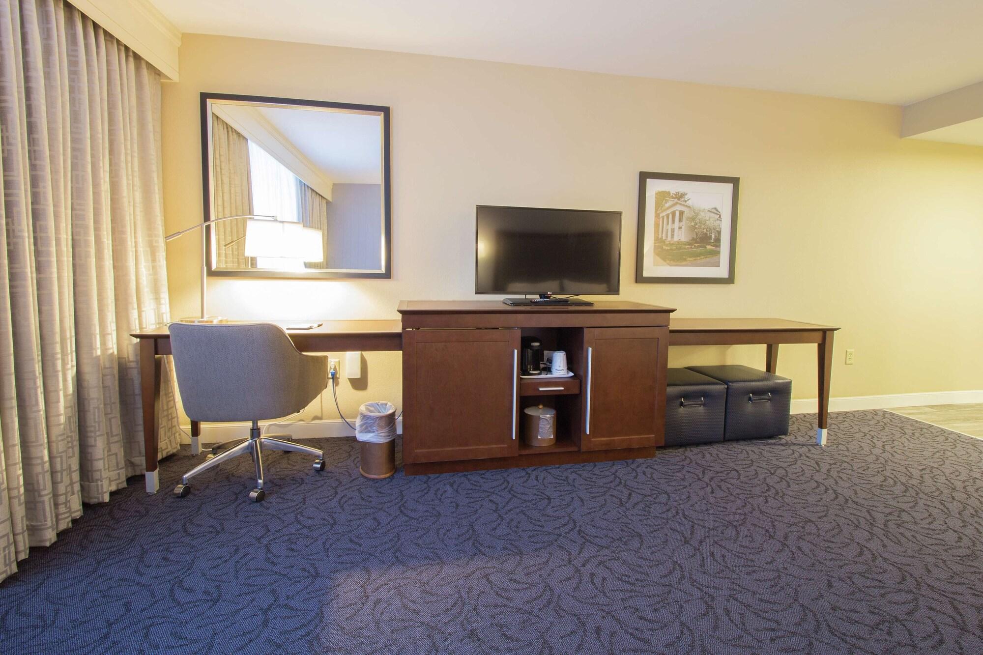 Hampton Inn & Suites Cazenovia, Ny Экстерьер фото