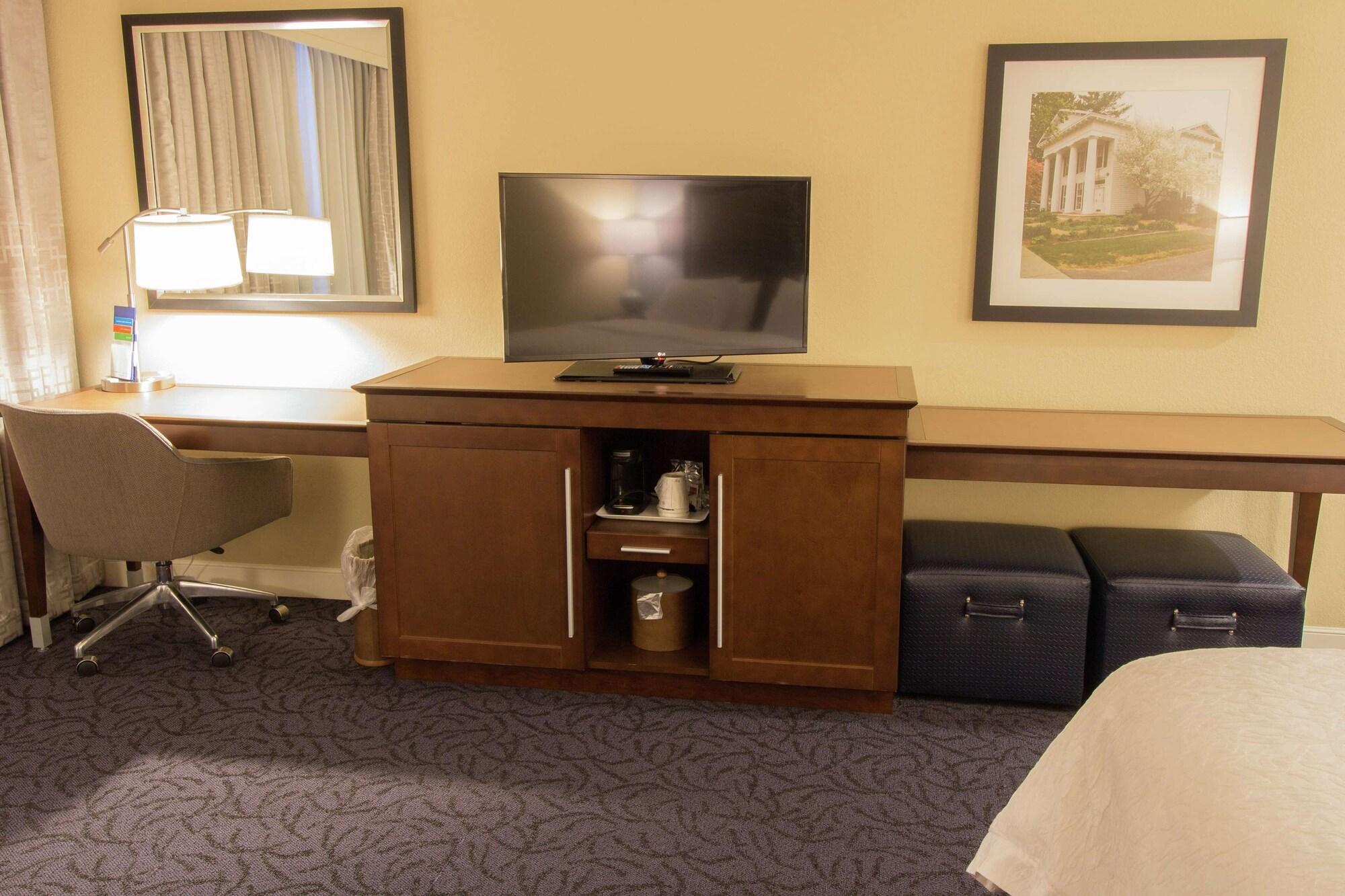 Hampton Inn & Suites Cazenovia, Ny Экстерьер фото