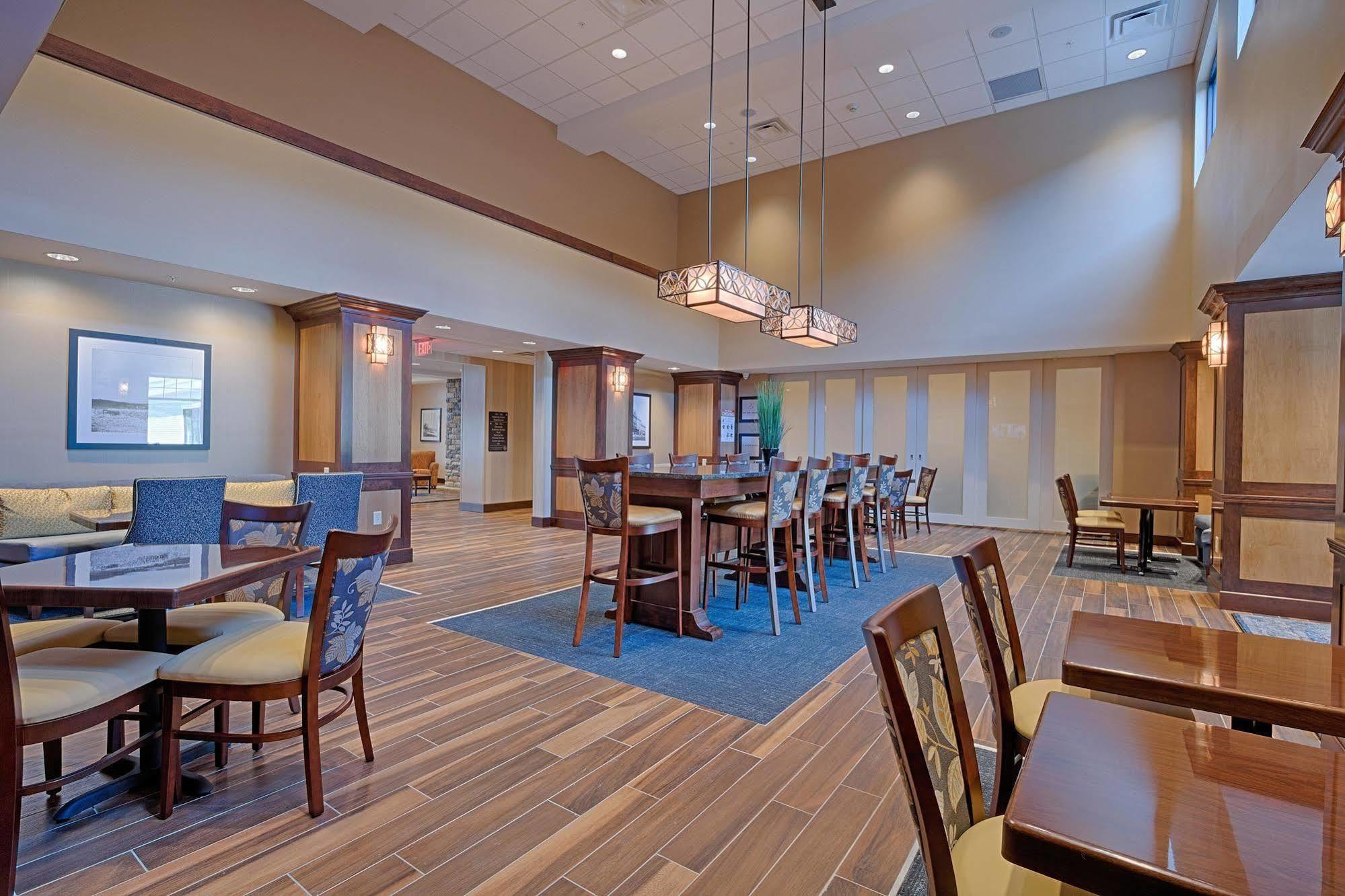 Hampton Inn & Suites Cazenovia, Ny Экстерьер фото