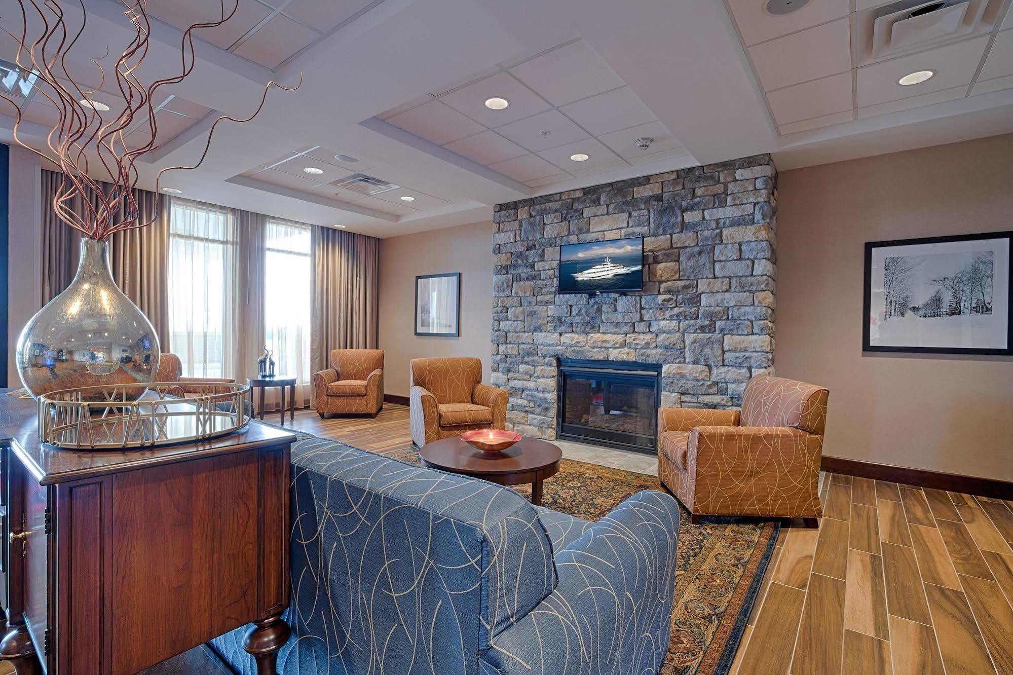 Hampton Inn & Suites Cazenovia, Ny Экстерьер фото